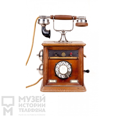 Настольный телефонный аппарат
