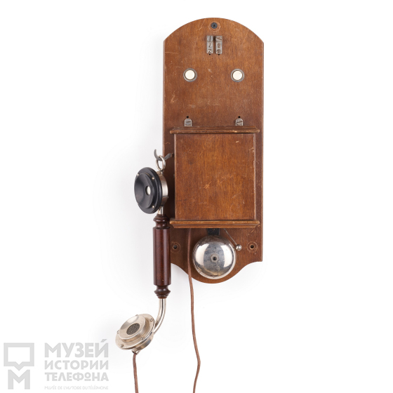 Телефонный аппарат внутренней связи на 2 линии в деревянном корпусе с микротелефонной трубкой и наружным звонком постоянного тока