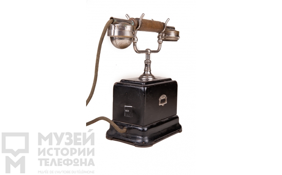 Настольный телефонный аппарат