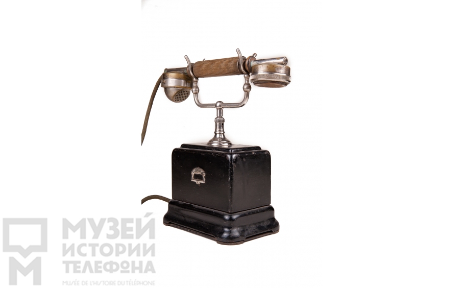 Настольный телефонный аппарат