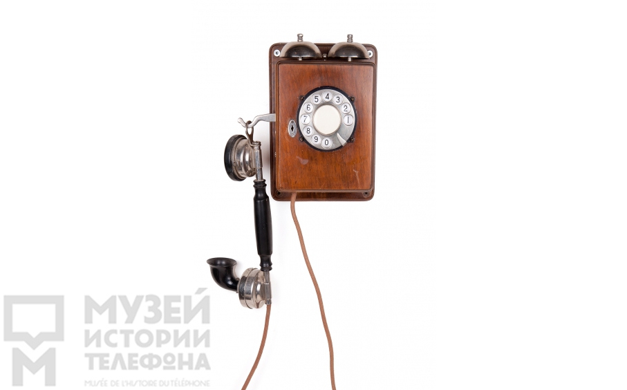 Настенный телефонный аппарат