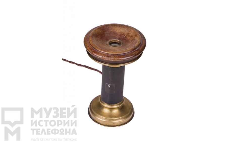Настольный телефонный аппарат