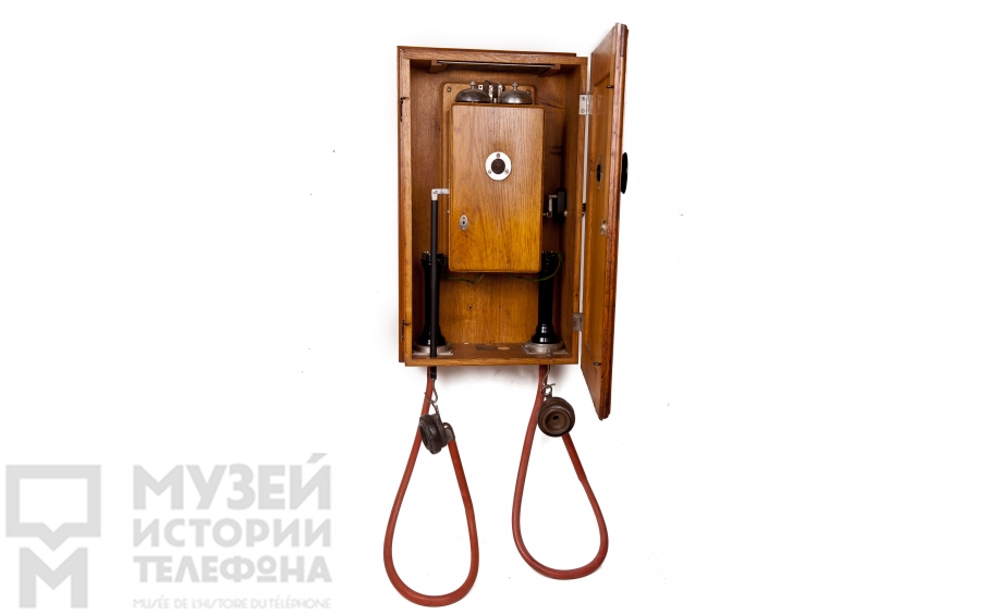 Настенный телефонный аппарат