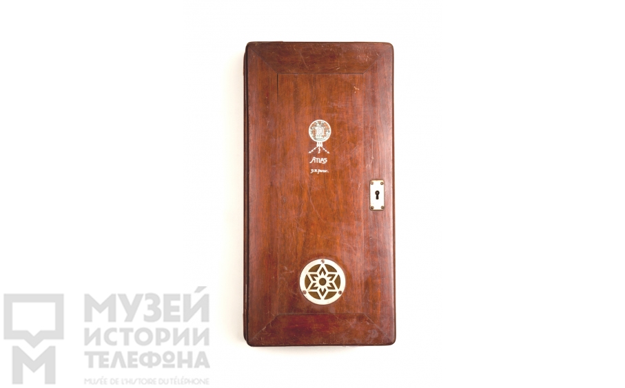 Настенный аппарат