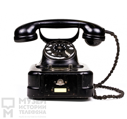 Настенный телефонный аппарат