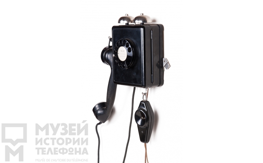 Настенный телефонный аппарат