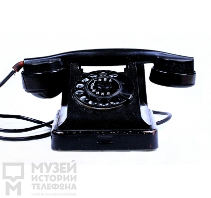 Настольный телефонный аппарат
