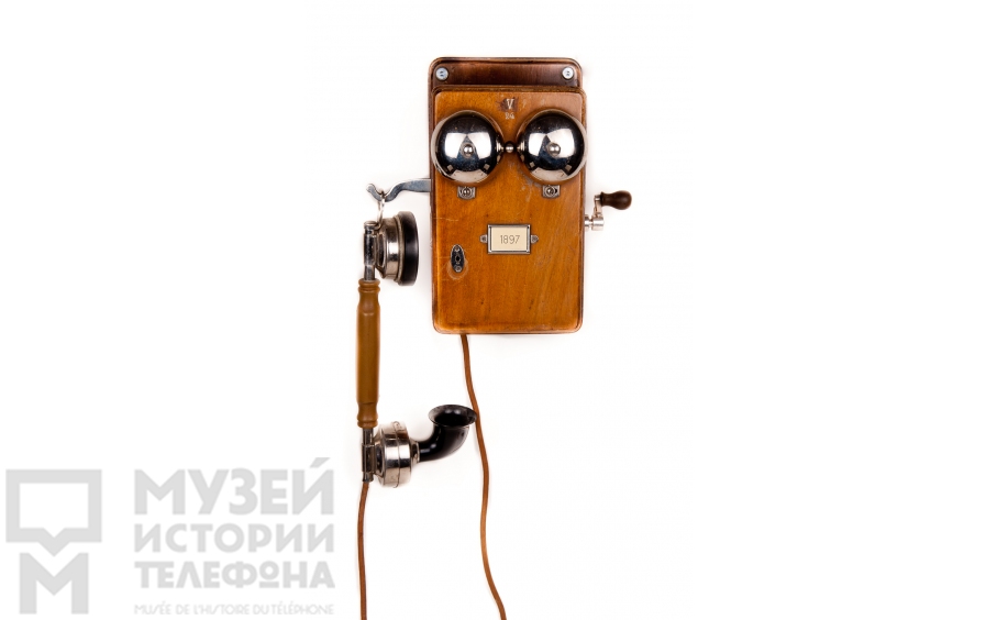 Настенный телефонный аппарат