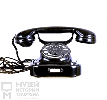 Настольный телефонный аппарат