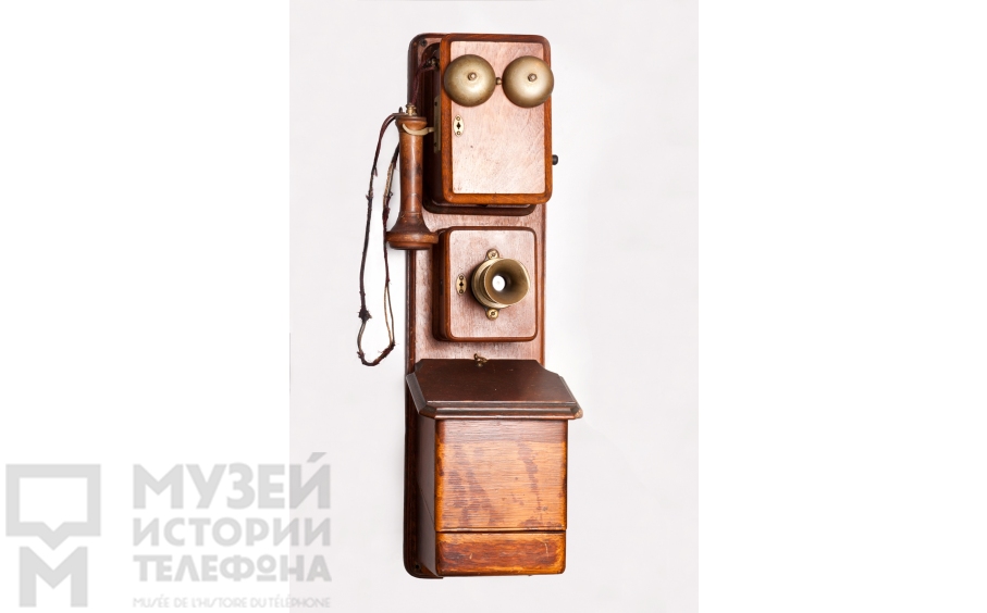 Настенный телефонный аппарат