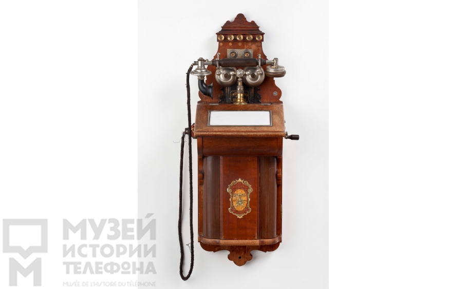 Настенный телефонный аппарат