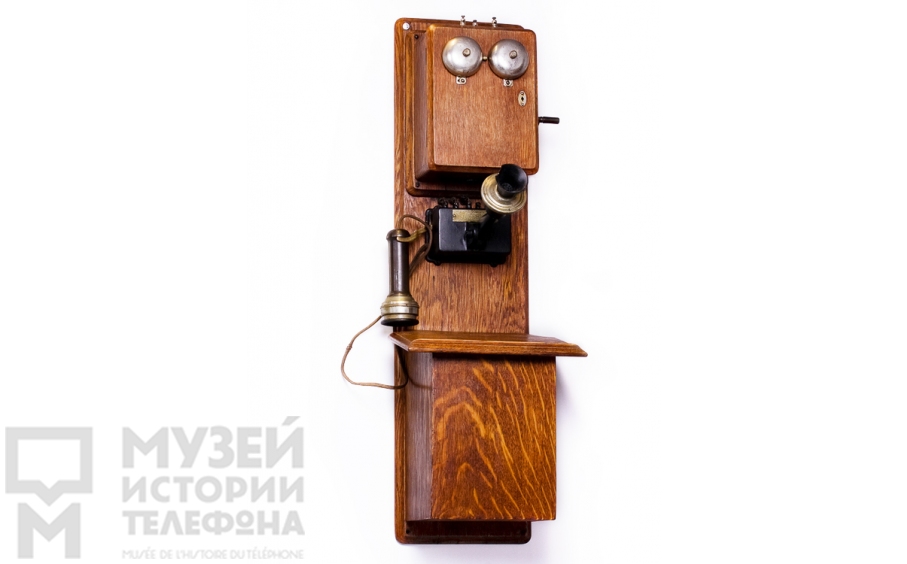 Настенный телефонный аппарат