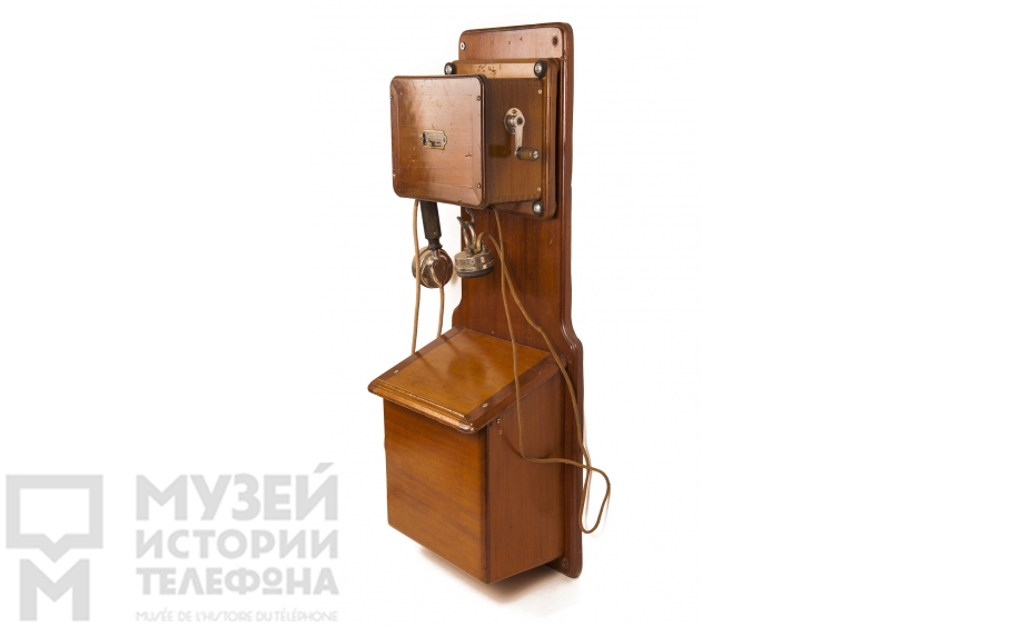 Настенный телефонный аппарат
