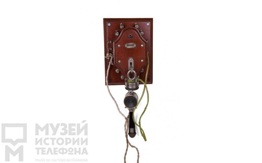 Настенный телефонный аппарат