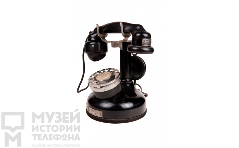 Настольный телефонный аппарат