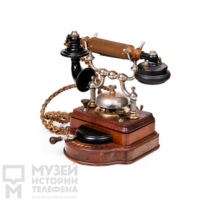 Настольный телефонный аппарат