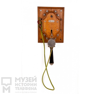 Настенный телефонный аппарат