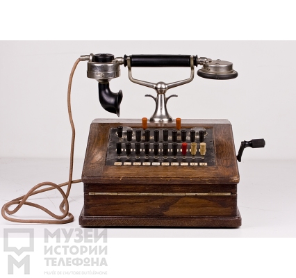 Настольный телефонный аппарат