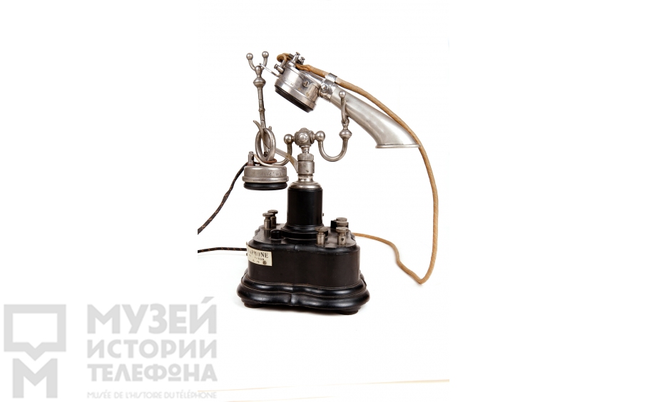 Настольный телефонный аппарат