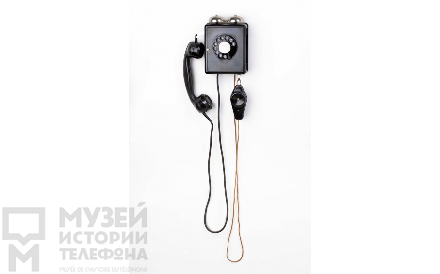 Настенный телефонный аппарат