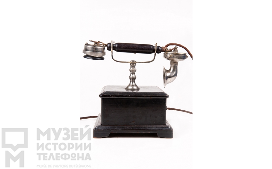 Настольный телефонный аппарат
