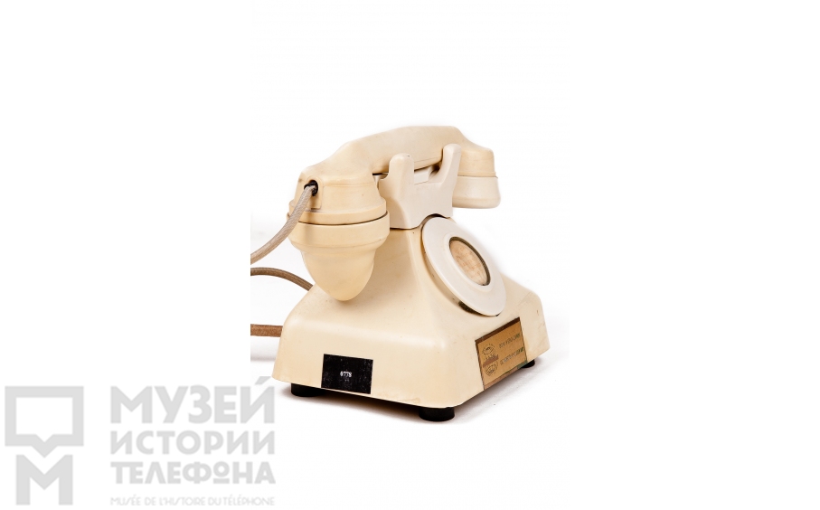 Настольный телефонный аппарат