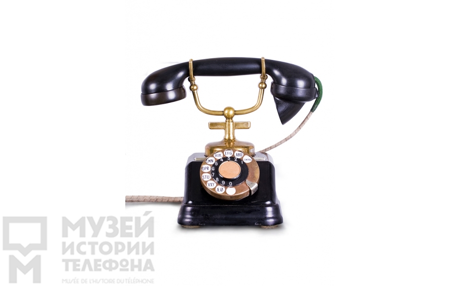 Настольный телефонный аппарат