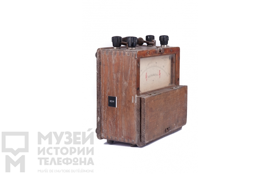 Вольтметр