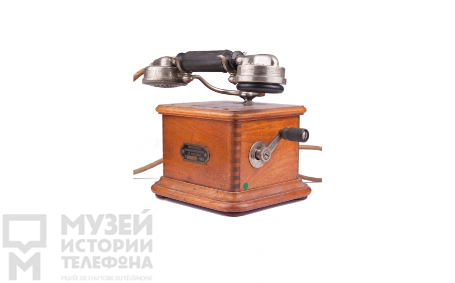 Настольный телефонный аппарат