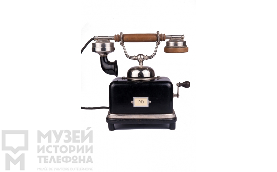 Настольный телефонный аппарат