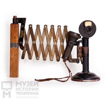 Настенный телефонный аппарат,
