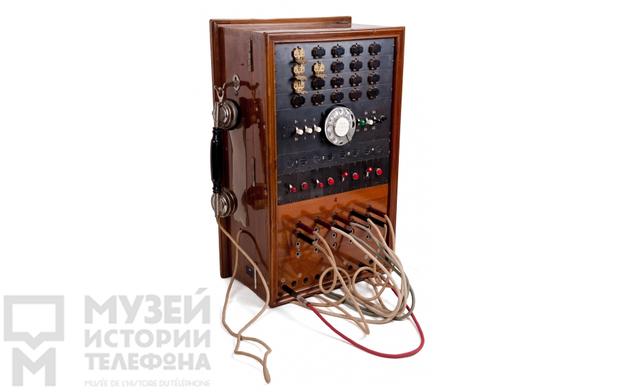 Настенный коммутатор