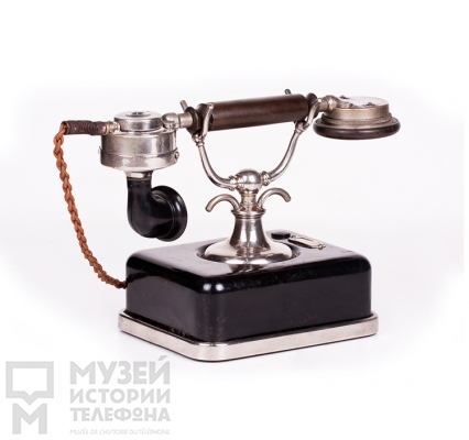 Настольный телефонный аппарат