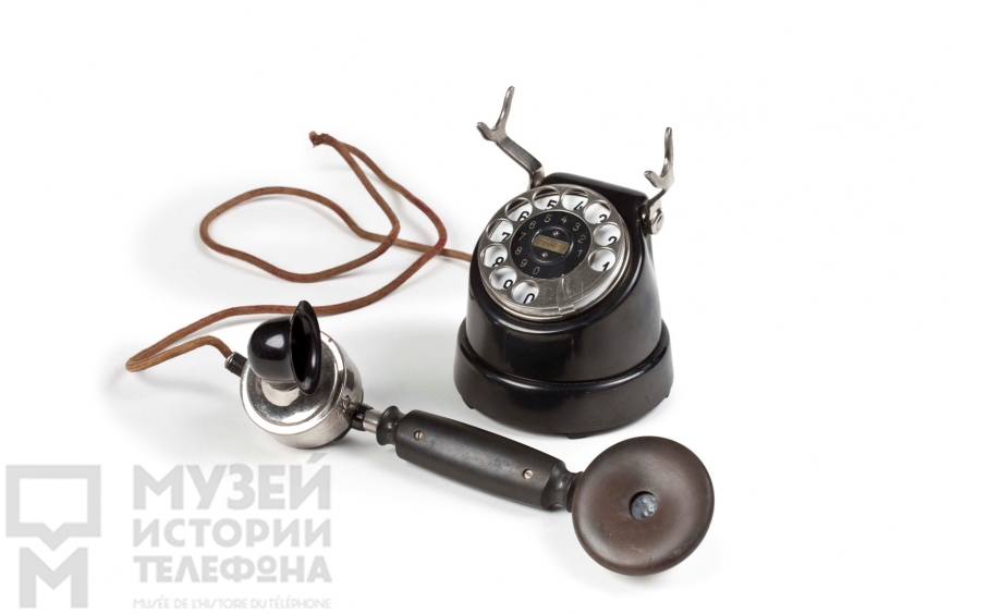 Настольный телефонный аппарат