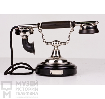 Настольный телефонный аппарат