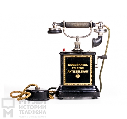 Настольный телефонный аппарат