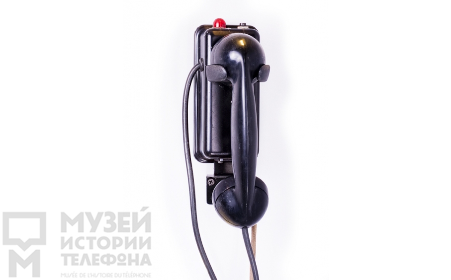 Настенный телефонный аппарат