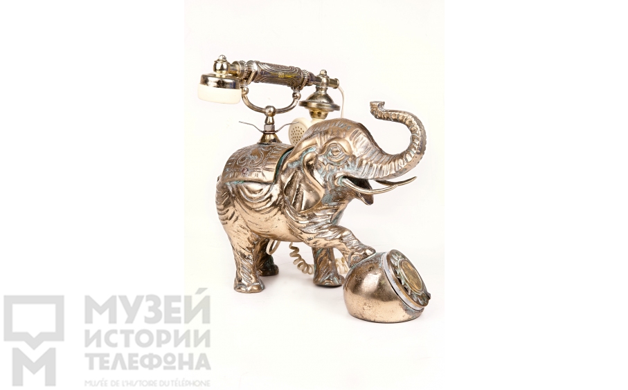 Настольный телефонный аппарат