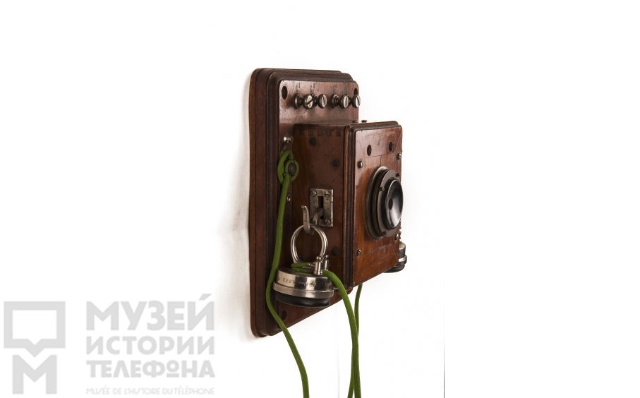 Настенный телефонный аппарат