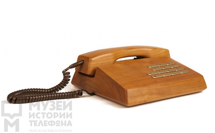 Настольный телефонный аппарат