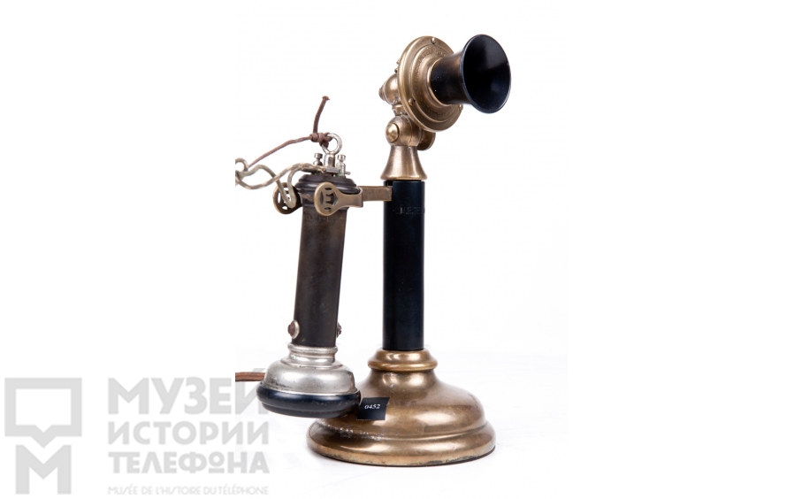 Настольный телефонный аппарат