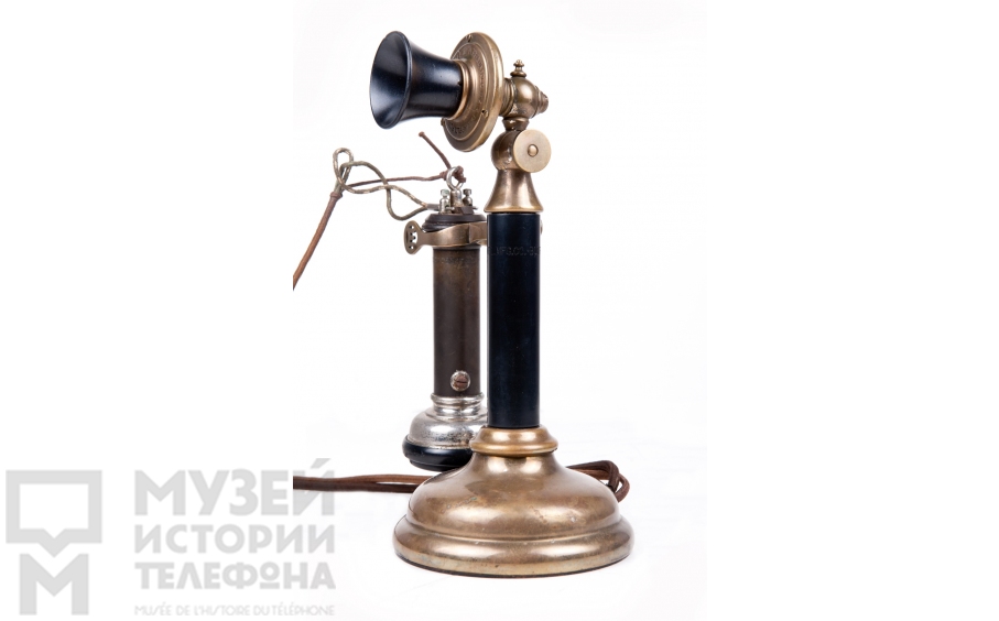 Настольный телефонный аппарат