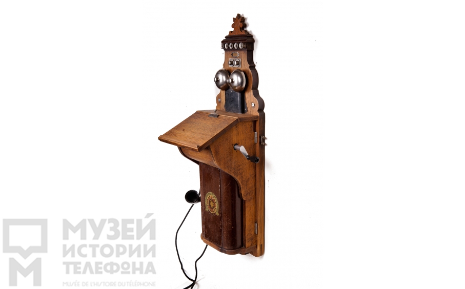 Настенный телефонный аппарат