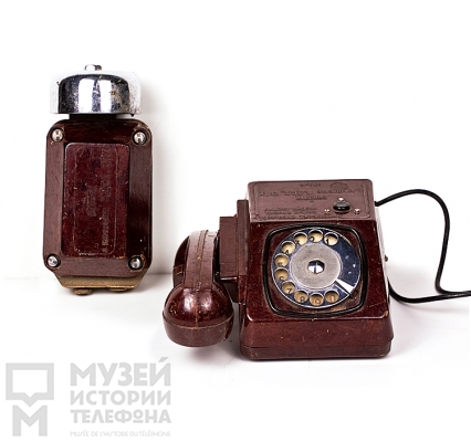 Настенный телефонный аппарат