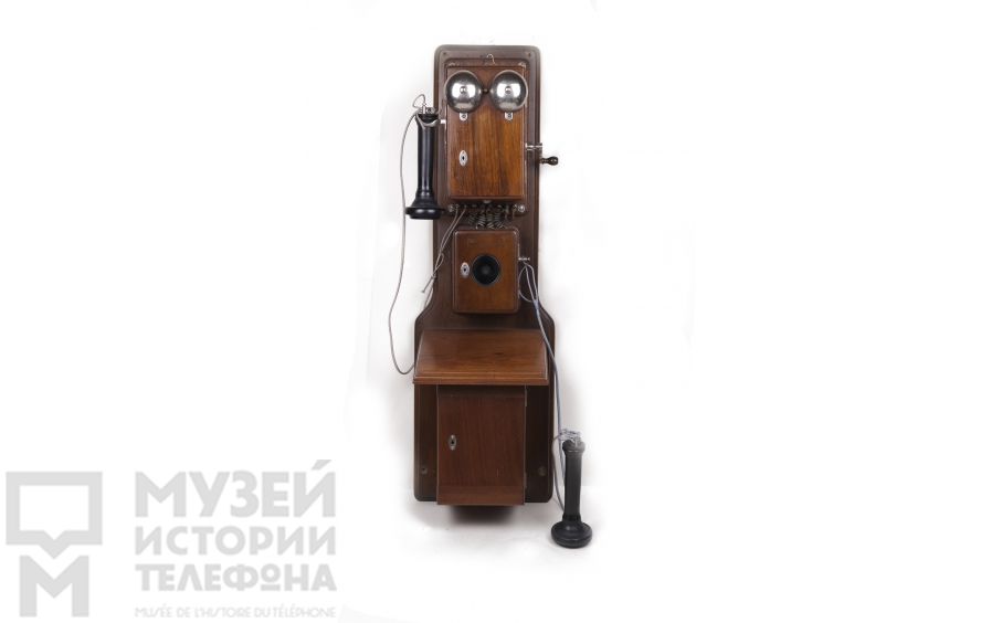 Настенный телефонный аппарат