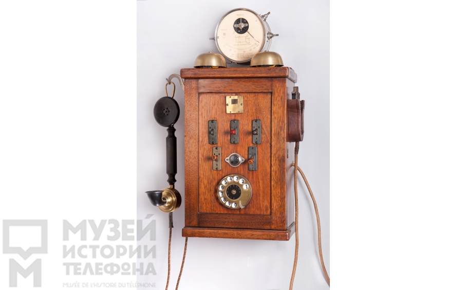 Настенный аппарат