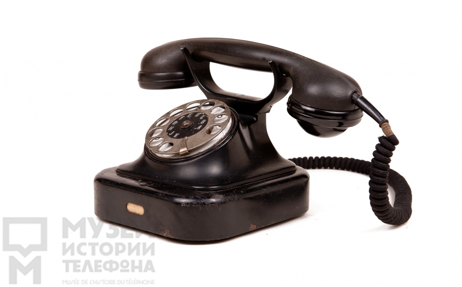 Настольный телефонный аппарат
