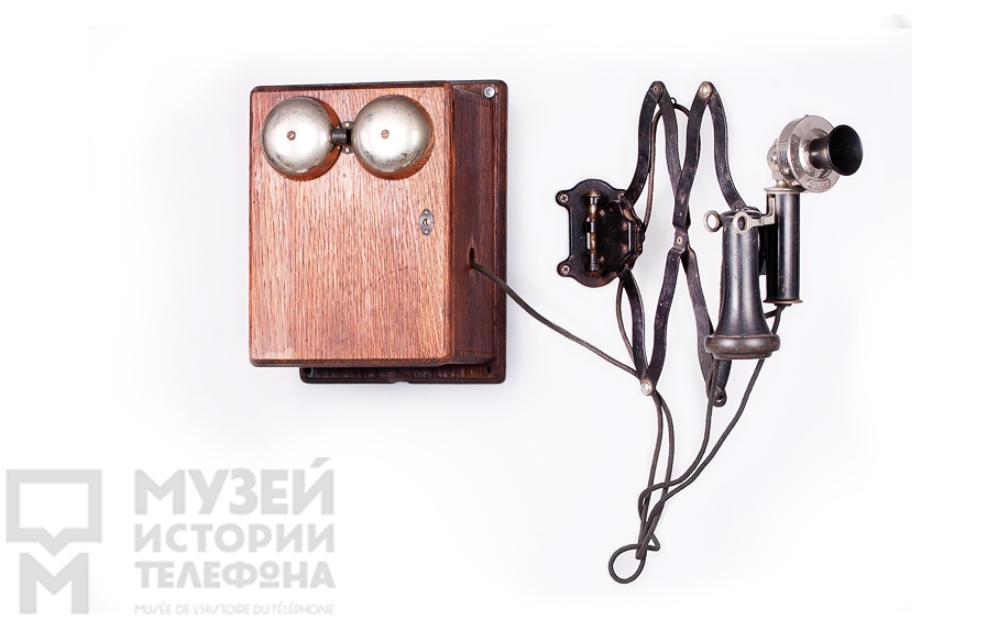 Настенный телефонный аппарат