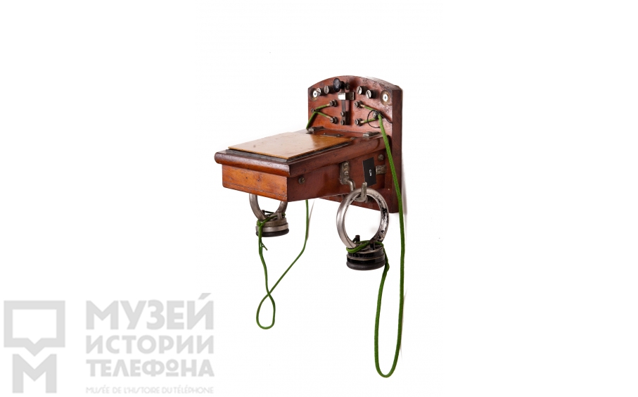 Настенный телефонный аппарат
