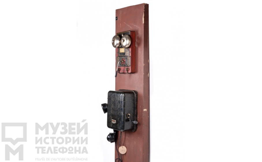 Настенный телефонный аппарат